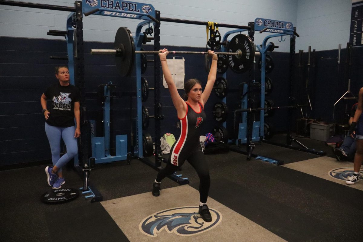 Sara Steiert shocking her audience with her strength